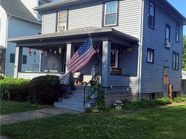 556 Spruce Ave, Sharon, PA 16146