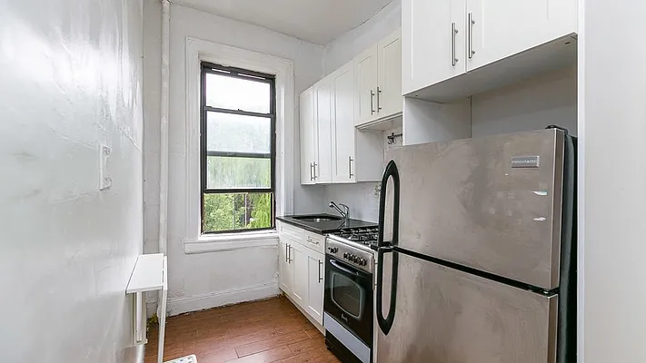 Rented by Nooklyn NYC LLC | media 18