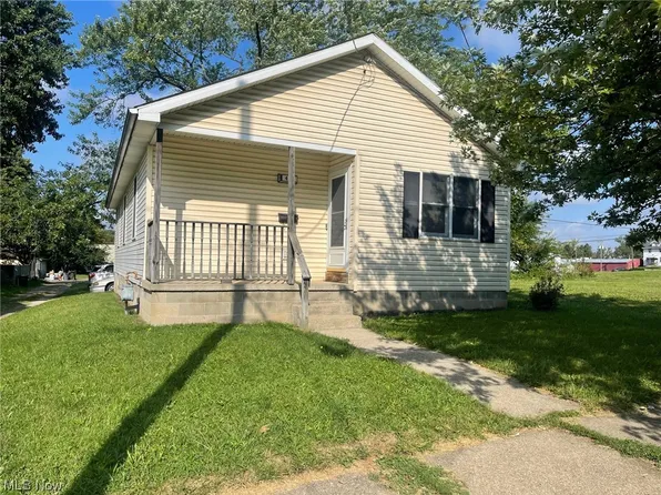 411 Brown Ave NW, Canton, OH 44703