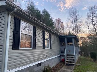 100 Laurel Woods Rd, Hendersonville, NC 28739