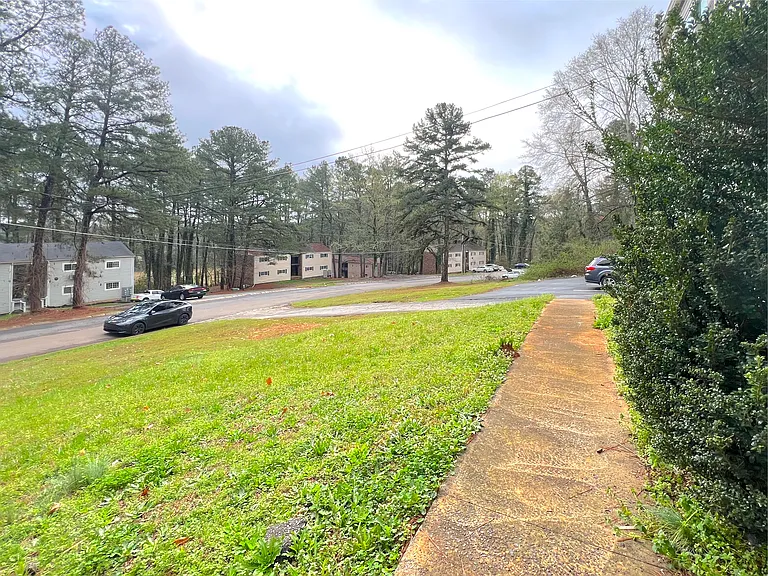 531 Gresham Park Dr #B — Photo 17
