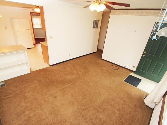 4th image of 553 Littleton St