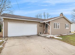 17269 Iroquois Blvd, Three Rivers, MI 49093