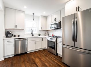 5435 S Williams Cir, New Berlin, WI 53146