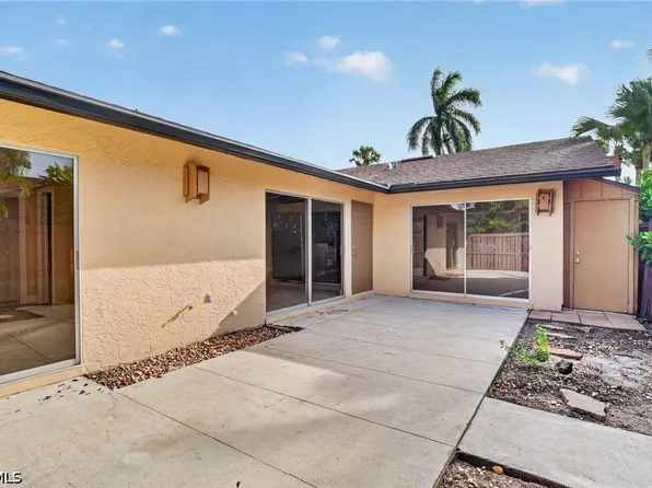 6305 Royal Woods Dr, Fort Myers, FL 33908
