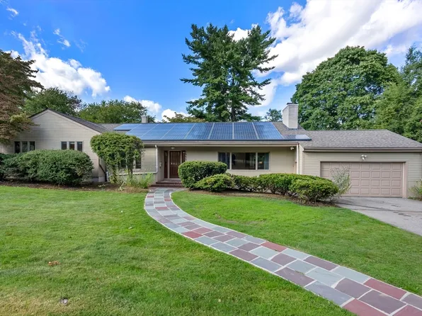 1555 Commonwealth Ave, Newton, MA 02465
