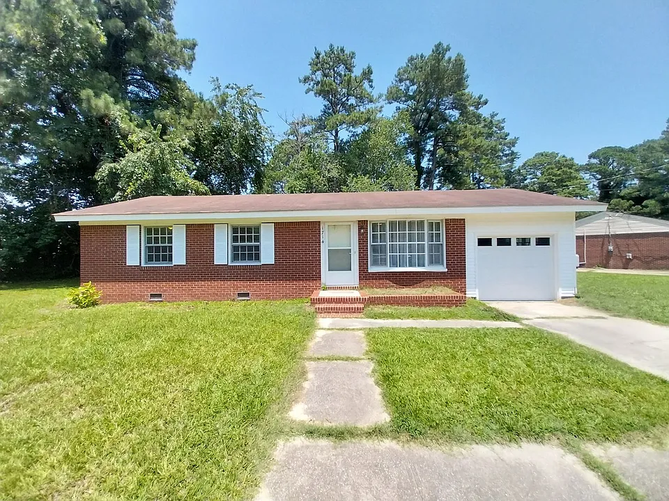 1714 Wesley Dr