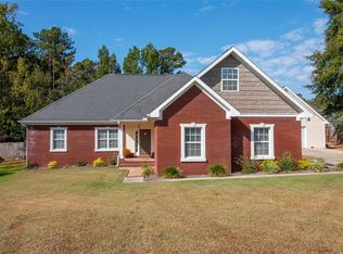 102 Cross Ct, Dothan, AL 36303