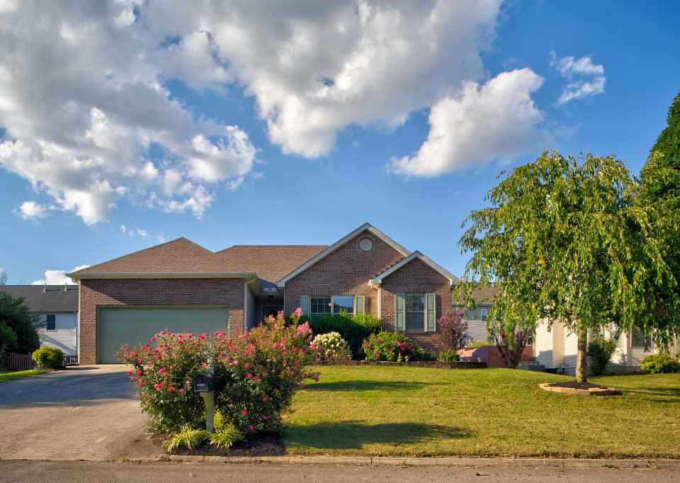 1st image of 10177 Rockbrook Dr