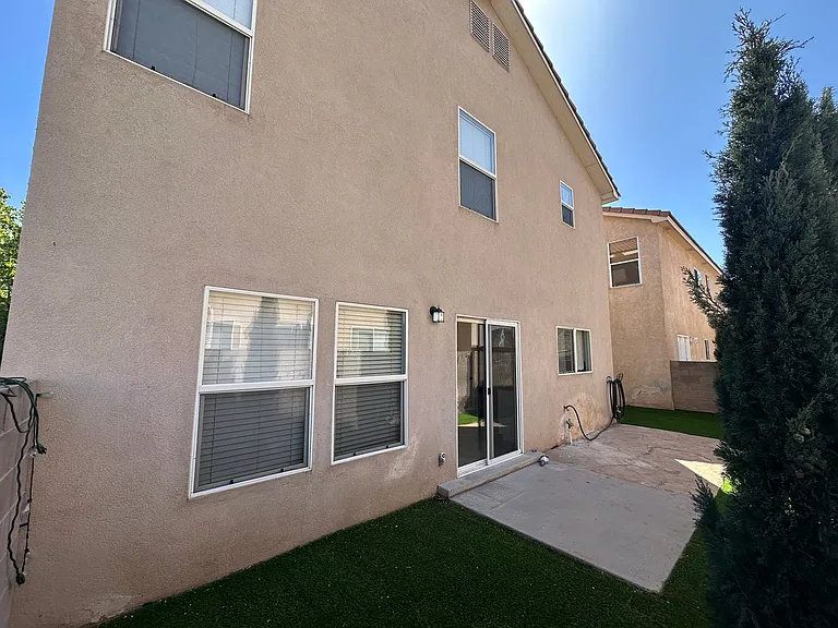2139 Altura Verde Ln NE — Photo 4