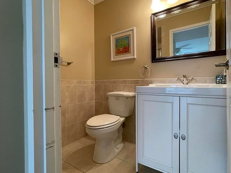 208 Valencia Dr #I — Photo 8