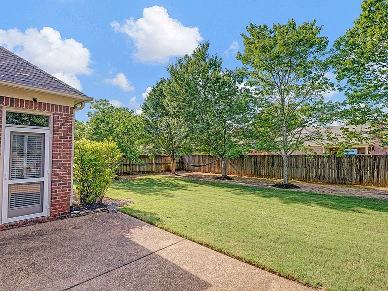 1331 Riding Brook Dr — Photo 35