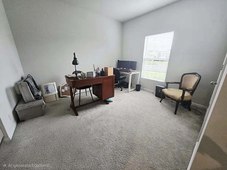 1121 Lexington Ln — Photo 7