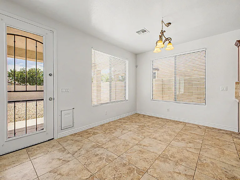 16124 N 180th Ln — Photo 10