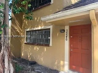 Center Court Condominium — Photo 2