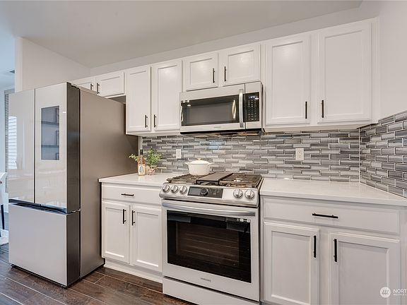 5th image of 34926 SE Swenson Street