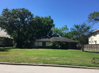 5317 Holly St, Bellaire, TX 77401