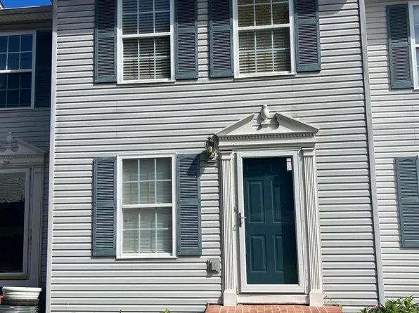 225 Hunter Hills Cir APT 6, Bristol, TN 37620