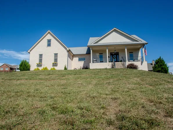 629 Winding Creek Way, Walland, TN 37886