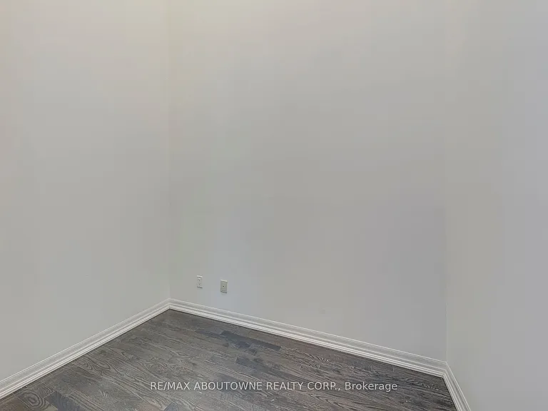 770 Bay St #202 — Photo 17