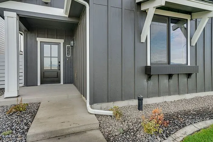 2919 N Phoenix Ln — Photo 3
