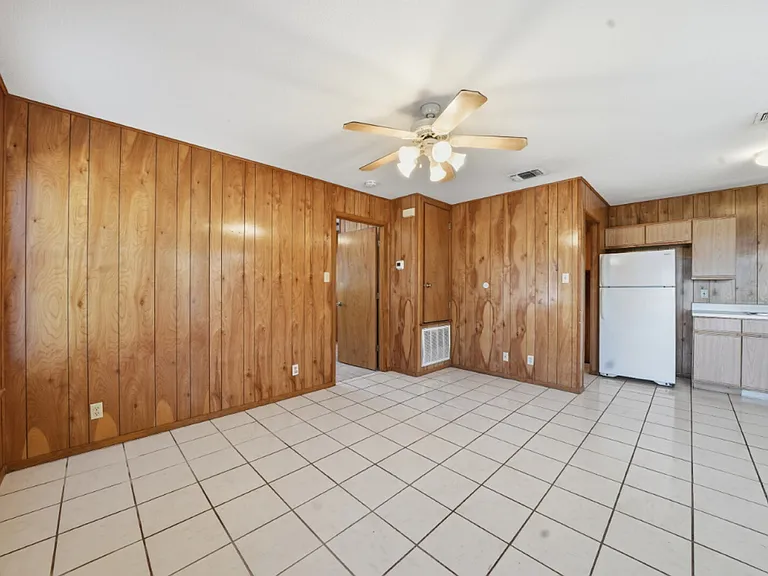 1407 Ford St #8 — Photo 10