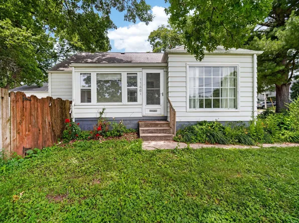 1146 56th St, Des Moines, IA 50311