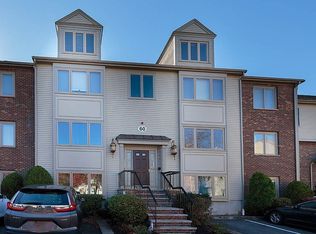 60 Maple St APT M, Canton, MA 02021