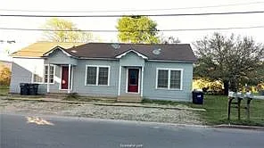 600 Boyett St Photo 1