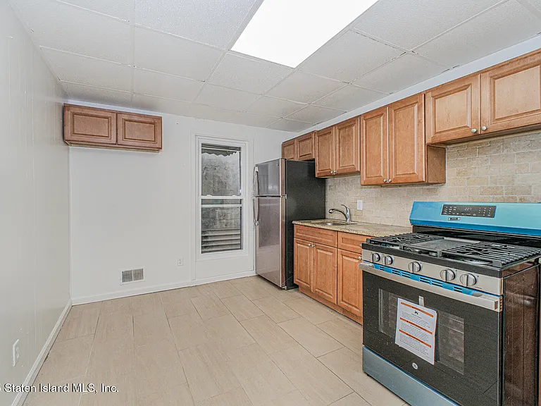 1255 Bay St #1 — Photo 27