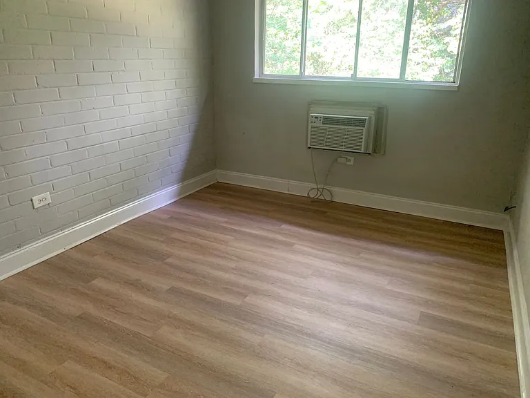 1617A Fulton Ave — Photo 6
