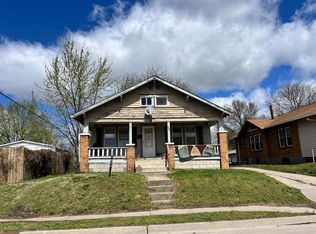 759 W Boyd St, Marshall, MO 65340
