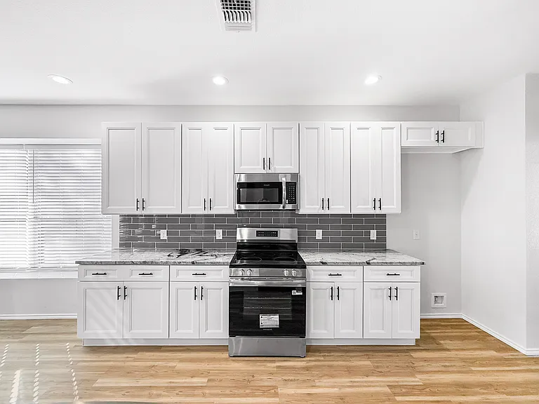 8906 Brae Ridge Dr — Photo 6