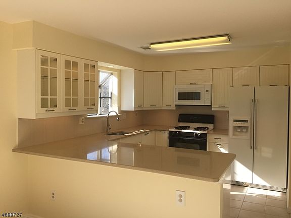 2nd image of 134 Grantham Dr