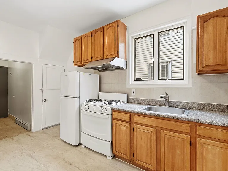 360 W Side Ave #1 — Photo 5