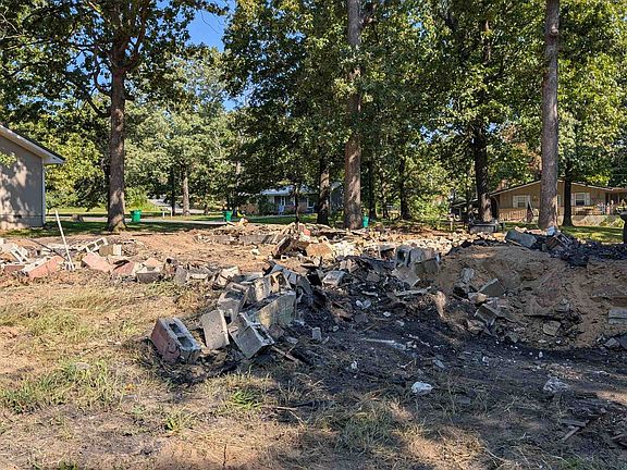 5th image of 205 Ruby Ln