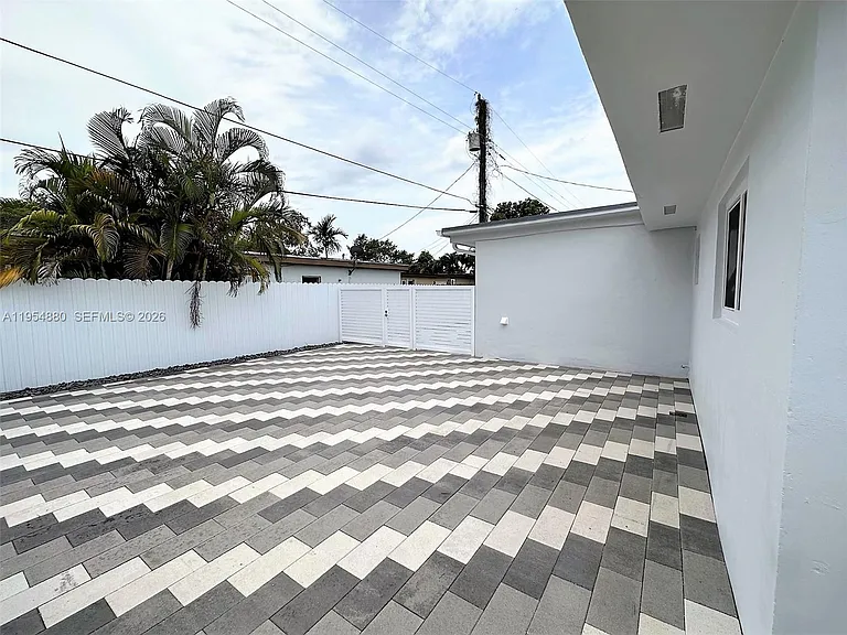 11230 SW 5th St #1 — Photo 22