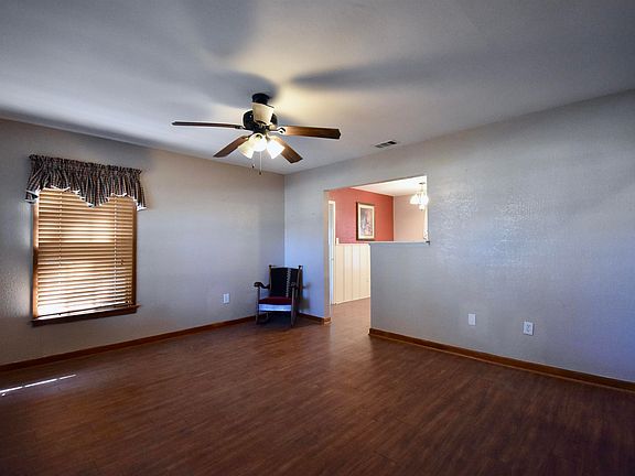 4th image of 14062 Saylors St