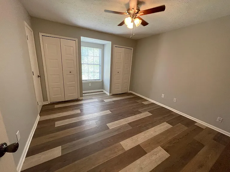 6618 Holly Lake Dr — Photo 8