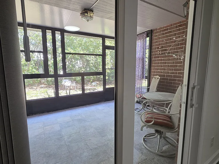 1121 84th Ave N #A — Photo 9