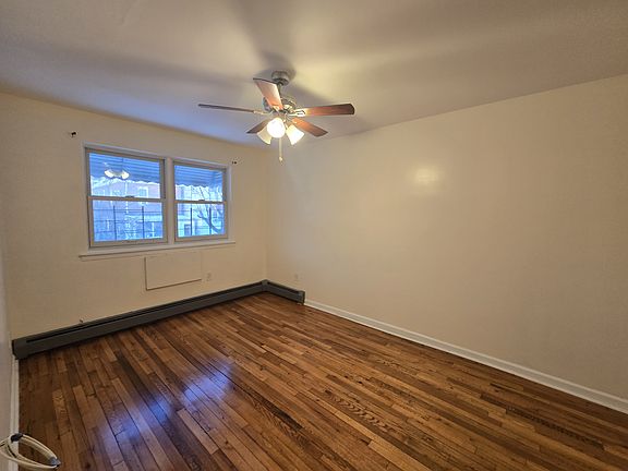 5th image of 851 E 216th St Floor 2