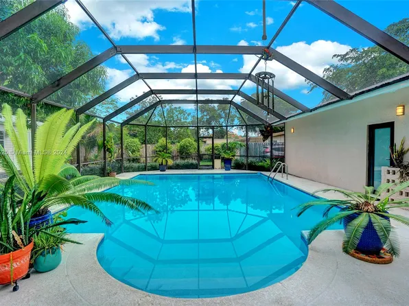 14320 SW 86th Ave, Palmetto Bay, FL 33158