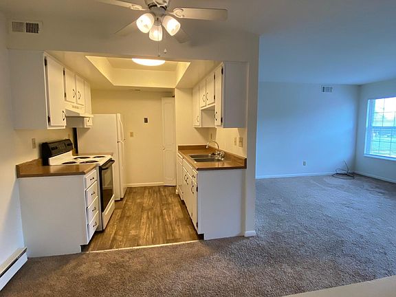 2nd image of 4 W Northwood Dr APT 6