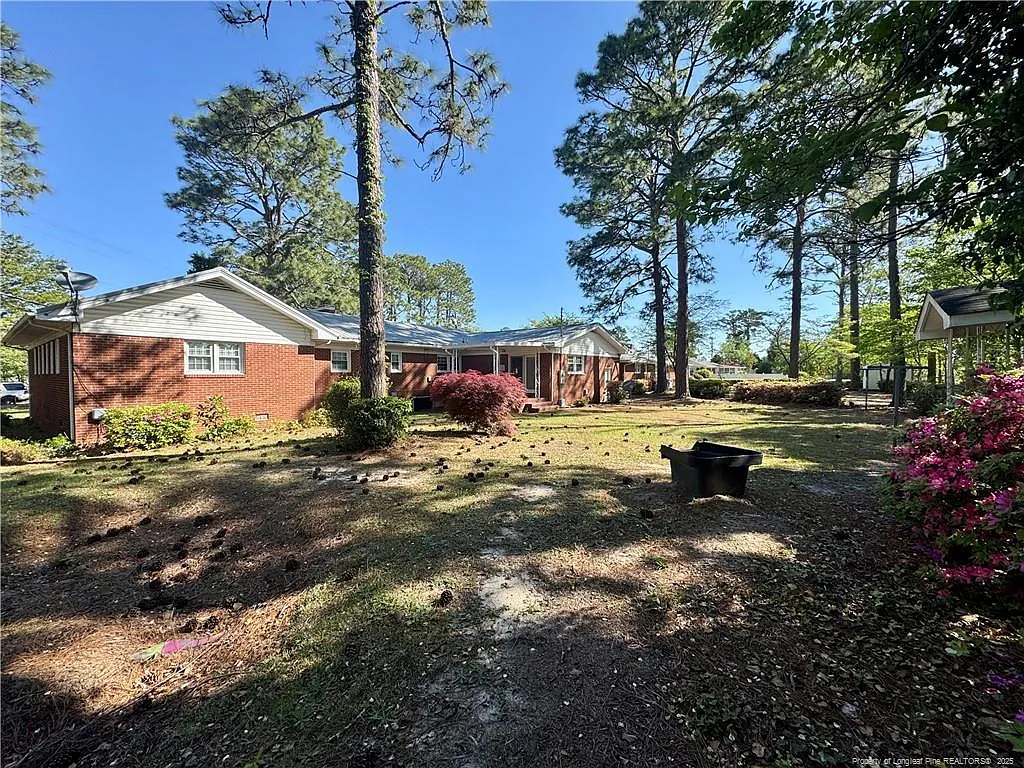 4 bed, 3.0 bath, 2597 sqft, $1,700 — Photo 2