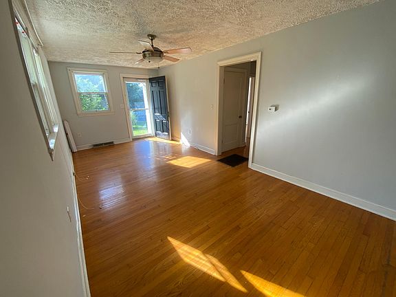 4th image of 341 Shawnee Ave