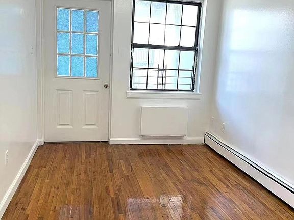 4th image of 1985 Southern Blvd APT 3