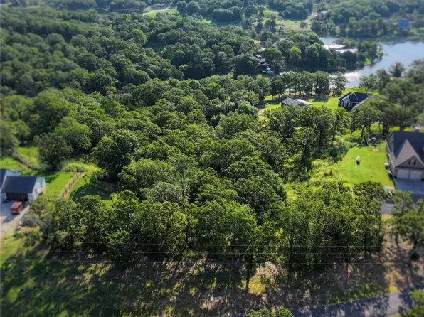 32 Pine Rd, Sulphur, OK 73086