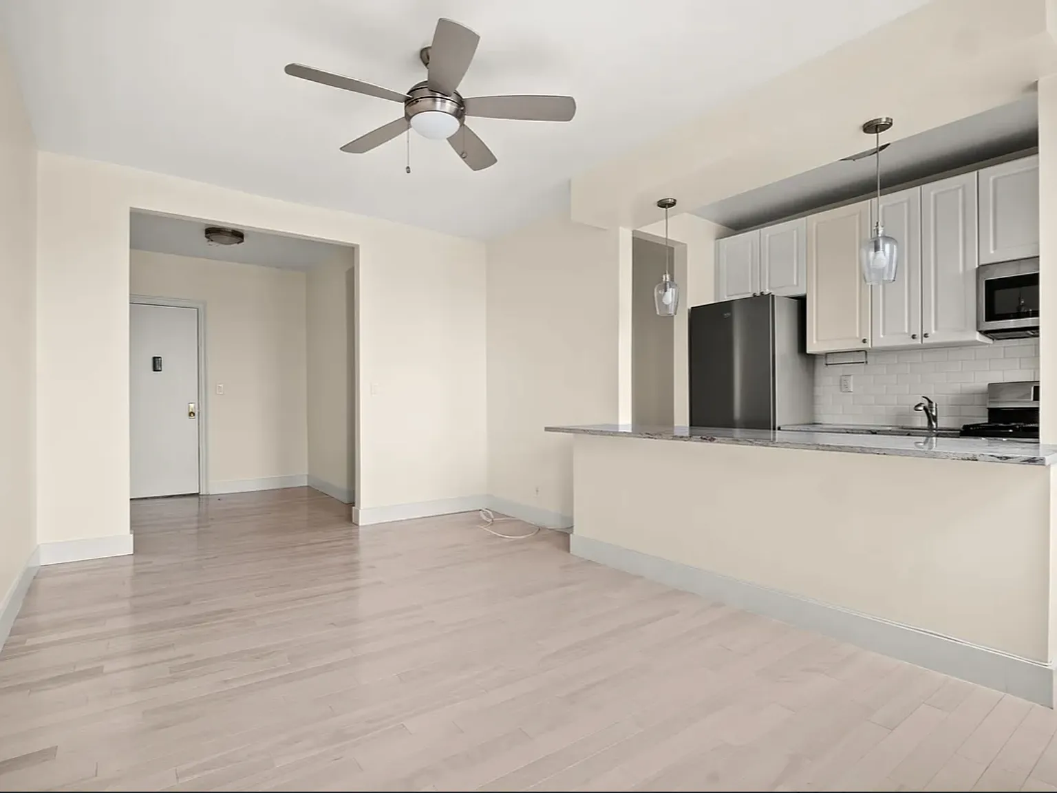 66 Saint Nicholas Pl — Photo 3