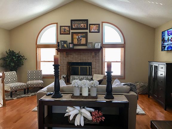 2nd image of 13817 Echo Park Ln