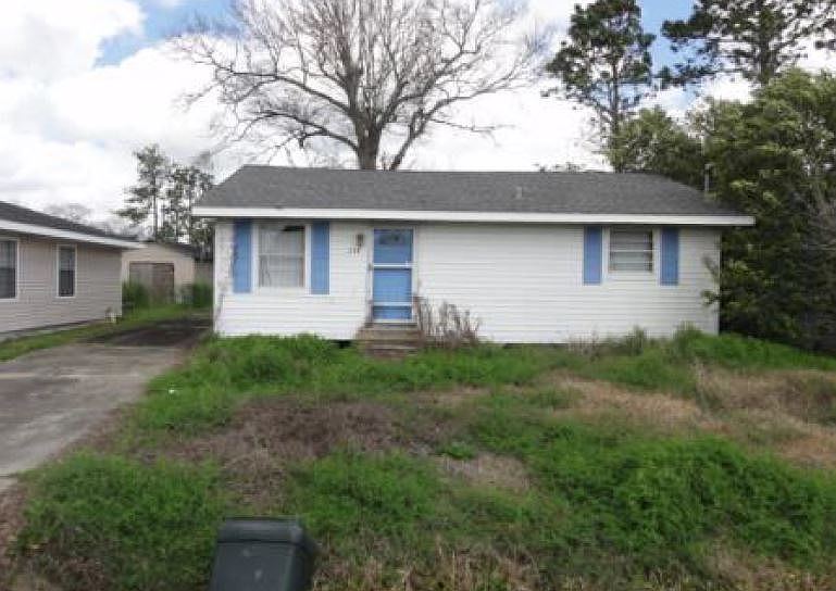 1st image of 219 Carol St